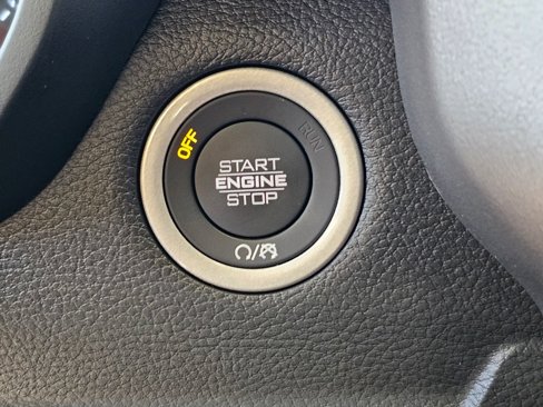 New 2026 RAM 1500 4x4 Crew Cab image 19