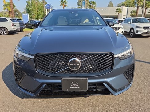 New 2026 Volvo XC60 B5 Plus w/ Protection Package Premier image 11