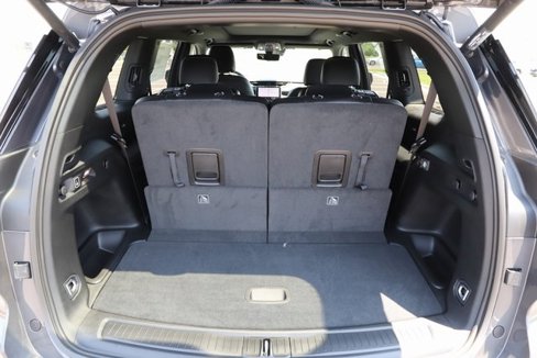 New 2025 Jeep Grand Cherokee L Limited image 8