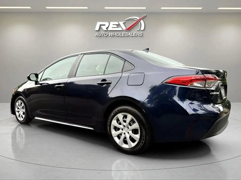 Used 2024 Toyota Corolla LE image 3