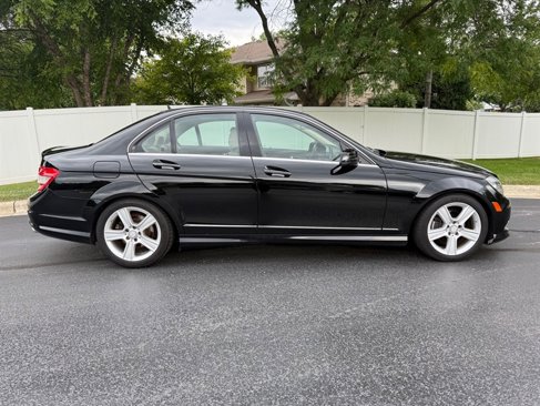 Used 2011 Mercedes-Benz C 300 4MATIC Sedan image 5