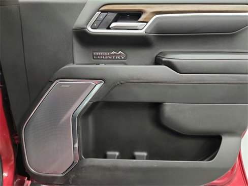 Used 2025 Chevrolet Silverado 1500 High Country w/ Technology Package image 27