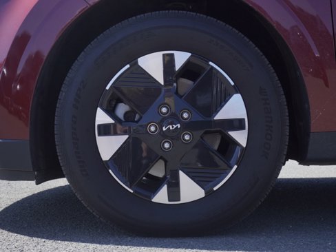 Used 2025 Kia Carnival LXS image 11