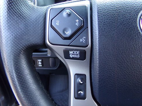 Used 2016 Toyota Tacoma Limited image 57