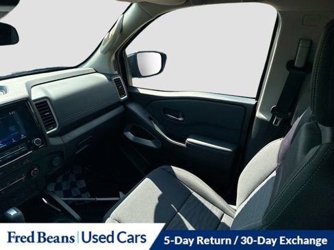 Used 2024 Nissan Frontier SV image 22