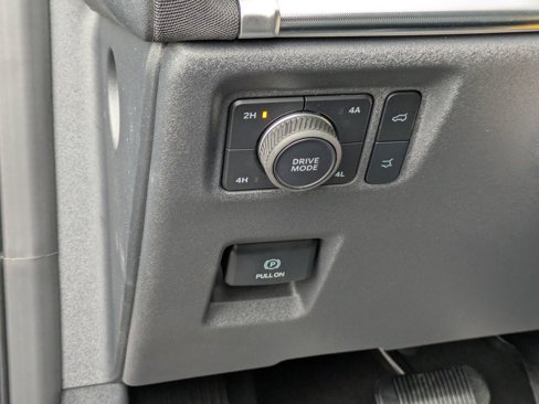 New 2025 Ford Expedition Max Platinum w/ Stealth Appearance Package image 15