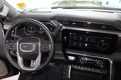 Used 2024 GMC Sierra 2500 Denali w/ Denali Reserve Package image 25