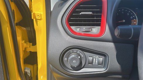 New 2023 Jeep Renegade Trailhawk w/ Sun/Sound Group image 18