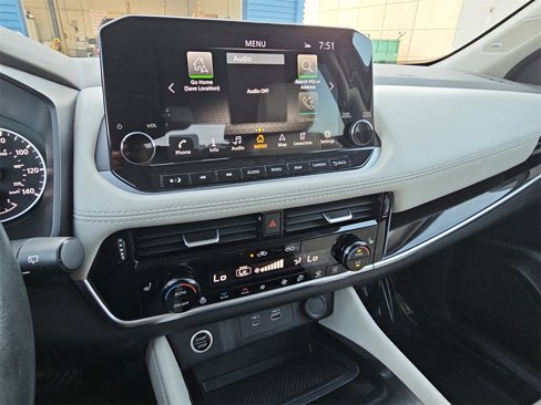 Used 2023 Nissan Rogue SL w/ SL Premium Package image 20