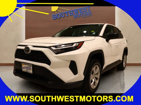 Used 2024 Toyota RAV4 LE image 1