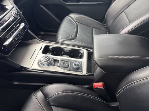 Used 2024 Ford Explorer ST w/ Technology Package image 21