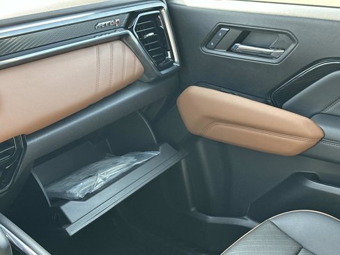 Certified 2024 GMC Canyon AT4 w/ AT4 Premium Package image 35