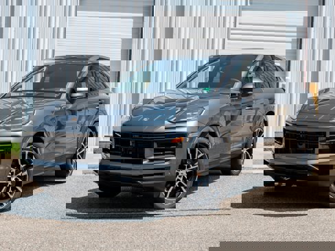 New 2025 Porsche Cayenne Coupe image 1