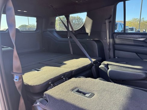 Used 2022 GMC Yukon XL Denali image 27