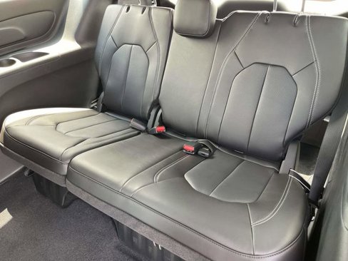 New 2026 Chrysler Voyager LX image 18