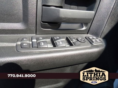 Used 2024 RAM 2500 Tradesman w/ Chrome Appearance Group image 28
