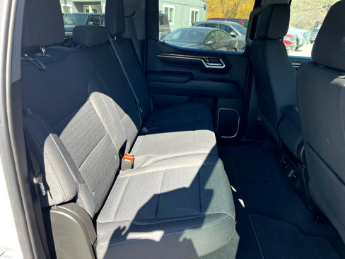 Used 2023 GMC Sierra 1500 SLE image 12
