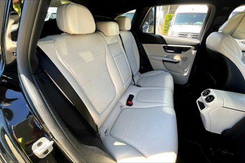 Used 2024 Mercedes-Benz GLC 300 4MATIC image 19