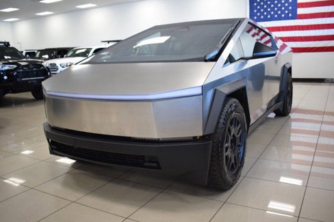 Used 2024 Tesla Cybertruck AWD Crew Cab image 3