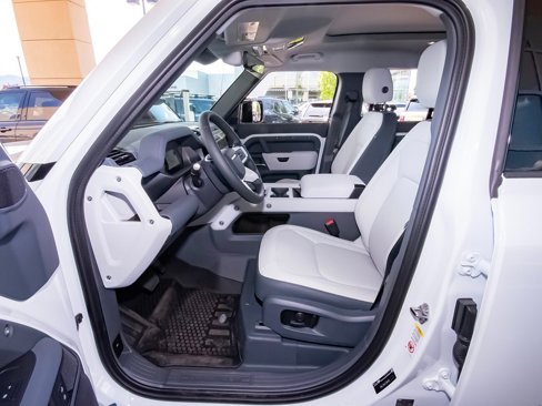 New 2025 Land Rover Defender 110 S image 36