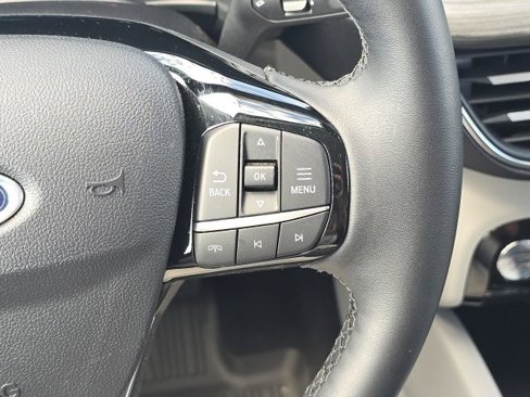 Used 2025 Ford Escape Platinum w/ Premium Technology Package image 31
