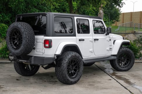 Used 2022 Jeep Wrangler Unlimited Sahara w/ Cold Weather Group image 16