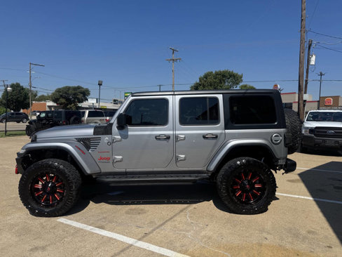 Used 2018 Jeep Wrangler Unlimited Sahara w/ Cold Weather Group image 6