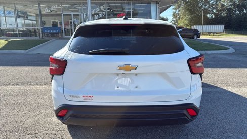 Used 2025 Chevrolet Trax LS image 5