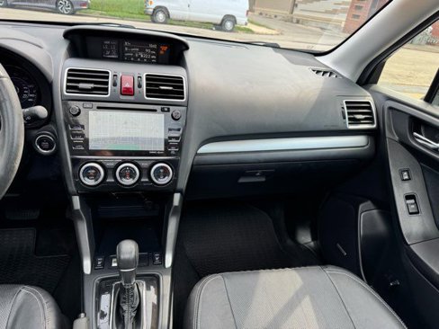 Used 2016 Subaru Forester 2.5i Touring w/ Eyesight & Navigation System image 22