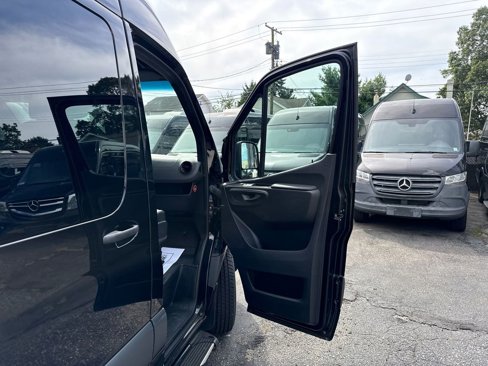 Used 2021 Mercedes-Benz Sprinter 2500 image 19
