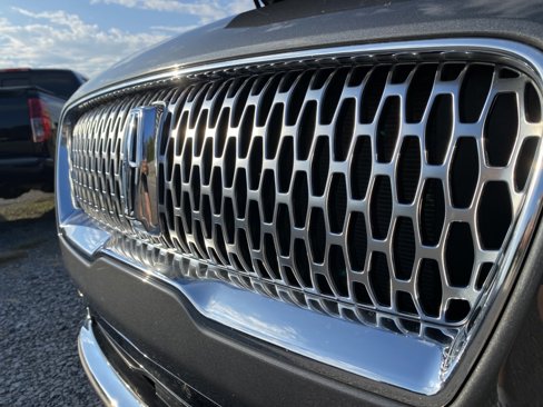 Used 2023 Lincoln Nautilus AWD w/ Premium Package image 19