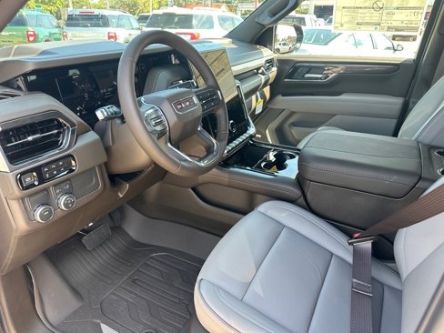 New 2025 GMC Yukon Elevation image 9