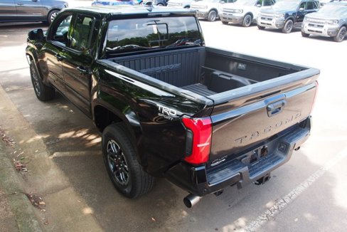 Used 2025 Toyota Tacoma TRD Sport image 5
