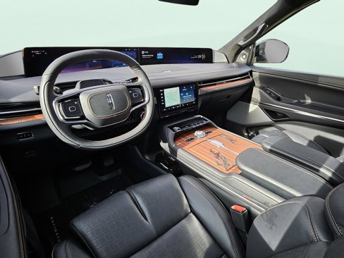 New 2025 Lincoln Navigator Black Label image 18