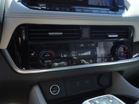 Used 2023 Nissan Rogue SL w/ SL Premium Package image 18