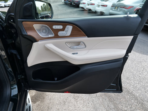 Used 2022 Mercedes-Benz GLS 450 4MATIC image 36