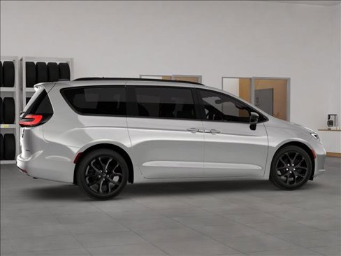 New 2026 Chrysler Pacifica Limited image 6