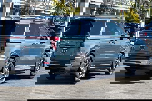 New 2026 Kia Carnival SX image 4