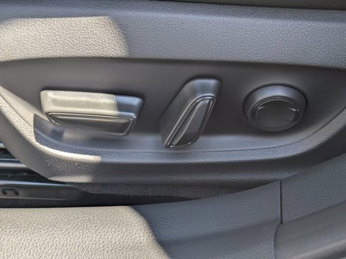 New 2026 Toyota Prius Plug-In Hybrid image 19