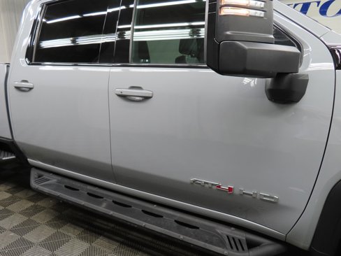 Used 2025 GMC Sierra 2500 AT4 image 36