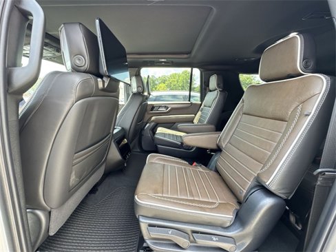 New 2025 GMC Yukon XL Denali Ultimate image 9