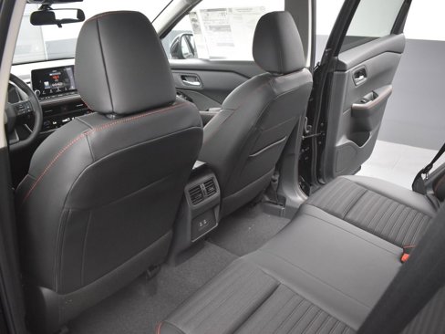 New 2026 Nissan Rogue SV image 14