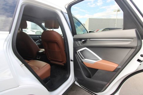 Used 2022 Audi Q3 2.0T Premium Plus image 23
