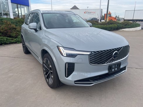 Used 2025 Volvo XC90 B5 Plus image 8