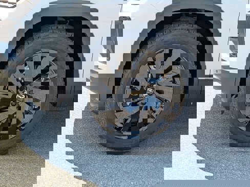 New 2025 Volkswagen Atlas Cross Sport SE image 10
