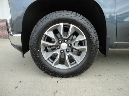Used 2021 Chevrolet Silverado 1500 LT w/ All Star Edition Plus image 2