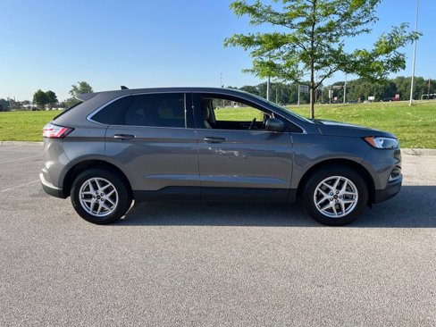 Used 2024 Ford Edge SEL image 44