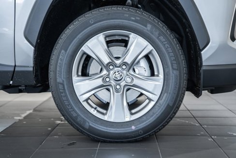 New 2025 Toyota RAV4 XLE image 16