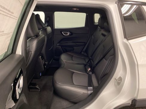 New 2026 Jeep Compass Latitude image 20