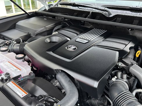 New 2025 Lexus LX 600 4WD w/ Luxury Package image 34